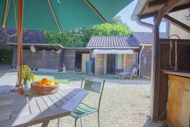 Le Bon Chemin Ateliers Apartamento Sainte-Nathalène Exterior foto